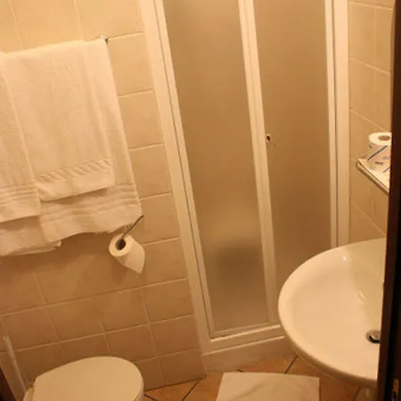 Sara Hotel 2*