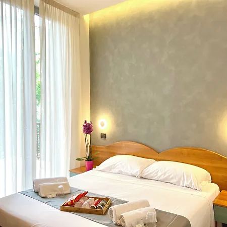 Sara Hotel 2*