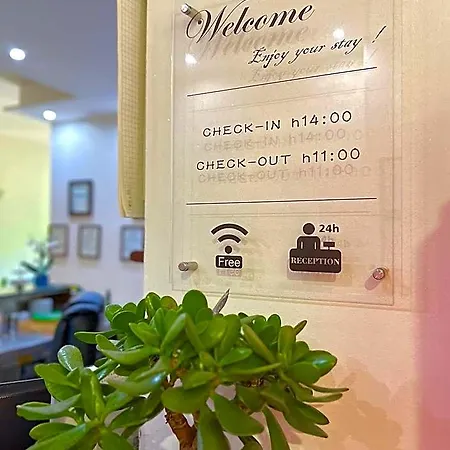 Sara Hotel 2*