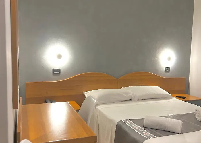 Hotel Sara 2*